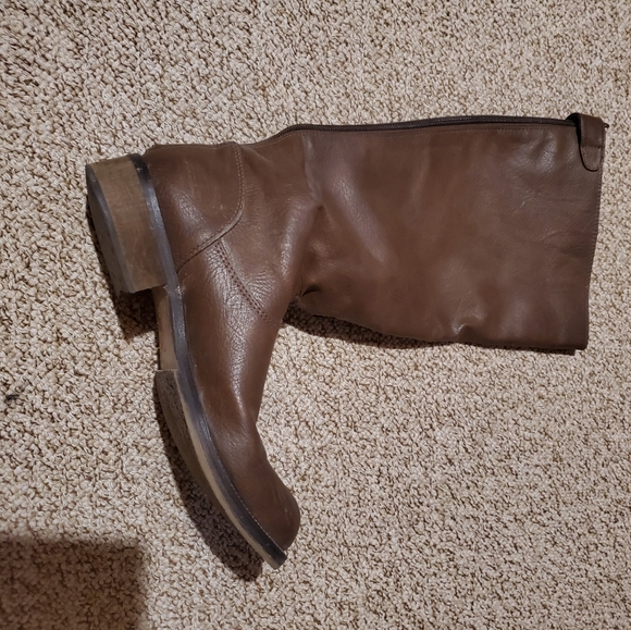 π’ Like new Brown faux leather riding inspired boots from browns! - Picture 4 of 14